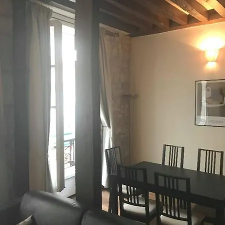 Apartman Notre Dame *